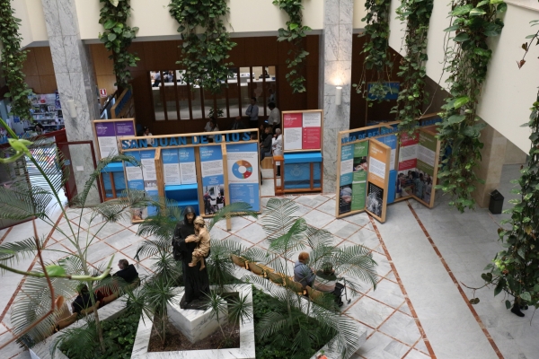 El Hospital San Juan de Dios del Aljarafe inaugura un nuevo espacio expositivo dedicado al Desarrollo Solidario