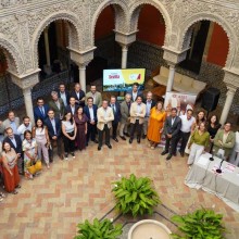 ASET presenta la tarjeta Sevilla Tuya, con ventajas turísticas para los sevillanos y los censados en la ciudad