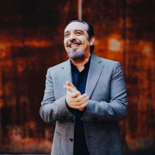 Potito regresa a Sevilla con un recital íntimo en la Peña Flamenca de Aznalcóllar