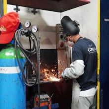 COMEGU lanza tres nuevos cursos privados de soldadura ante la creciente demanda de profesionales cualificados