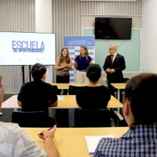 Ocho personas en situación de vulnerabilidad se forman en hostelería gracias a la alianza entre San Juan de Dios en Sevilla y la Fundación Juan Ramón Guillén