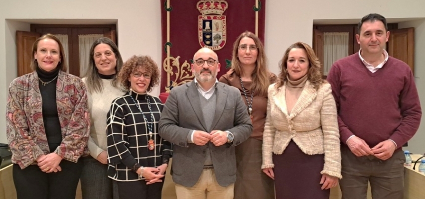 Salteras aprueba los presupuestos municipales de 2026 con un marcado carácter social, educativo y sin subida de impuestos