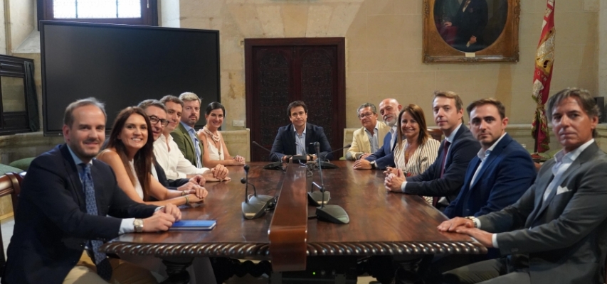 ASET traslada el apoyo de las empresas turísticas sevillanas al tejido empresarial y a toda la sociedad de Ceuta