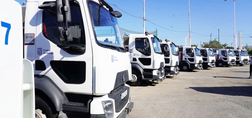 Surtruck entrega ocho cisternas de alta eficiencia para reforzar la limpieza de Málaga