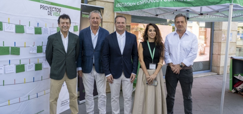 La Asociación Española Contra el Cáncer reivindica en Mairena del Aljarafe que la investigación impulsa proyectos de vida contra el cáncer