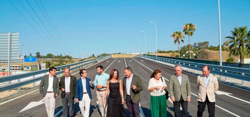 La Junta pone en servicio el carril BUS-VAO del Aljarafe Norte
