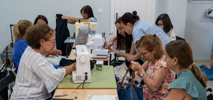 Los talleres culturales del Ayuntamiento de Mairena del Aljarafe registran un récord de participación