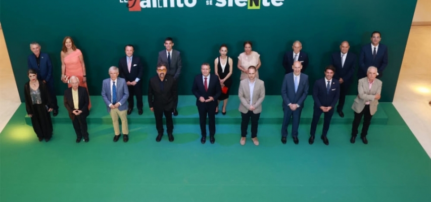 Javier Fernández defiende lo publico y la igualdad de oportunidades para que la ‘MARCA SEVILLA’ se siga proyectando al mundo