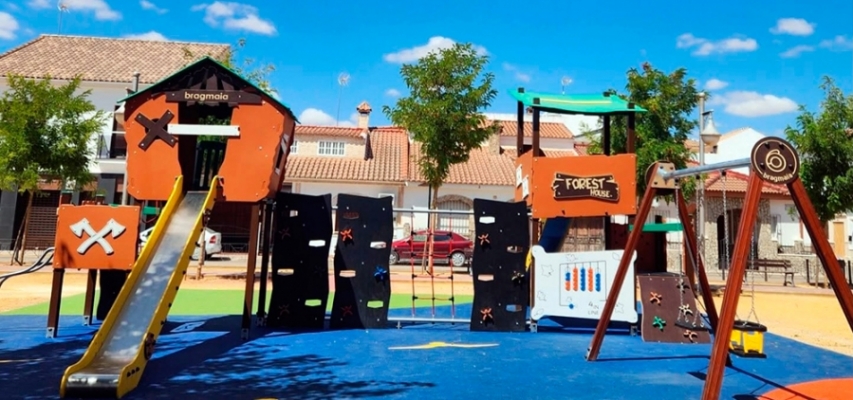 El parque infantil Pablo De Olavide de Cañada Rosal ya está en uso