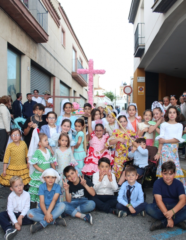 El Concurso Infantil de Cruces de Mayo de Gines regresa este jueves al paseo Juan de Dios Soto