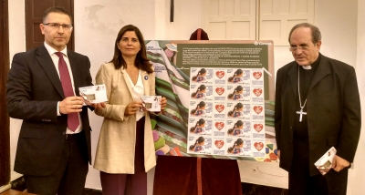 CORREOS y Manos Unidas presentan el primer sello solidario en Sevilla