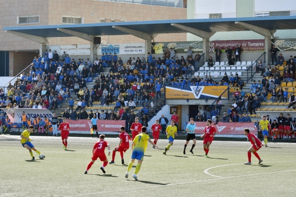 Tomares firma un protocolo ANTI-COVID con los equipos de f&uacute;tbol locales para incrementar la protecci&oacute;n de los jugadores