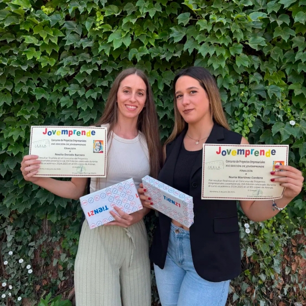 Dos alumnas del IES Alixar, premiadas en la XVI edición del concurso Jovenemprende