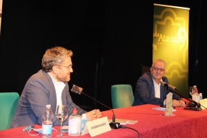 M&aacute;ximo Huerta inaugura la Feria del Libro de Bormujos con un recuerdo de su infancia