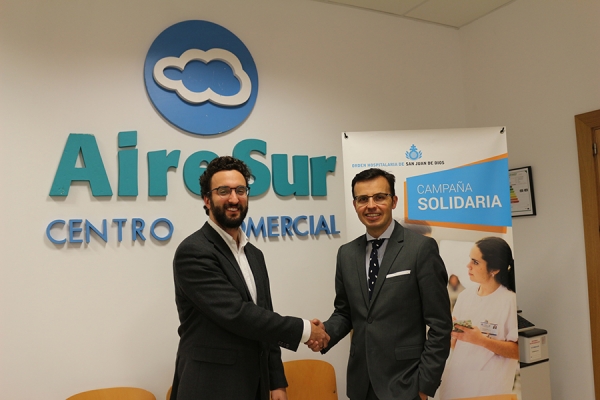 El &aacute;rea de Desarrollo Solidario del Hospital San Juan de Dios del Aljarafe lleva su campa&ntilde;a Es tu momento al CC AireSur