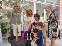 La alcaldesa de Castilleja de la Cuesta asiste al Encuentro Intergeneracional con motivo del D&iacute;a Internacional de las Personas Mayores