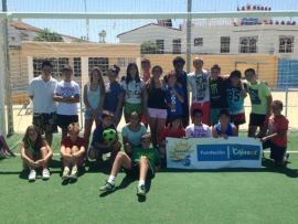 Los j&oacute;venes de Sanl&uacute;car, tras una Master Class de F&uacute;tbol.