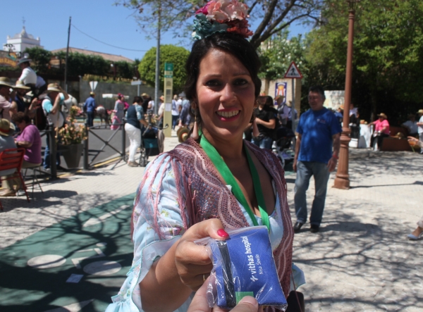 El Hospital Vithas Nisa Sevilla reparte hoy 5000 `Botiquines del Peregrino&acute;