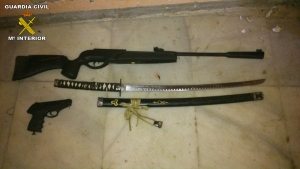 La Guardia Civil detiene en Bollullos de la Mitaci&oacute;n a un vecino por cultivo de marihuana y otros delitos