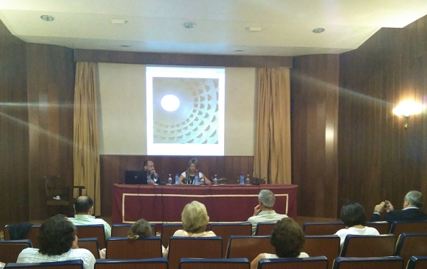 Tras a&ntilde;os de investigaci&oacute;n el arquitecto Honorio Aguilar ofreci&oacute; en el Mercantil una interesante conferencia sobre la iluminaci&oacute;n natural de las iglesias mud&eacute;jares sevillanas