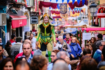 M&aacute;s de 45.000 personas abarrotaron el XIII Mercado Medieval y Navide&ntilde;o de Gines, que bati&oacute; todos los r&eacute;cords de asistencia