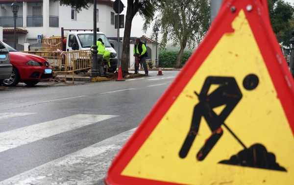Castilleja de la Cuesta inicia obras de mejora en la rotonda ubicada en la Avenida Donantes de Sangre y de Órganos