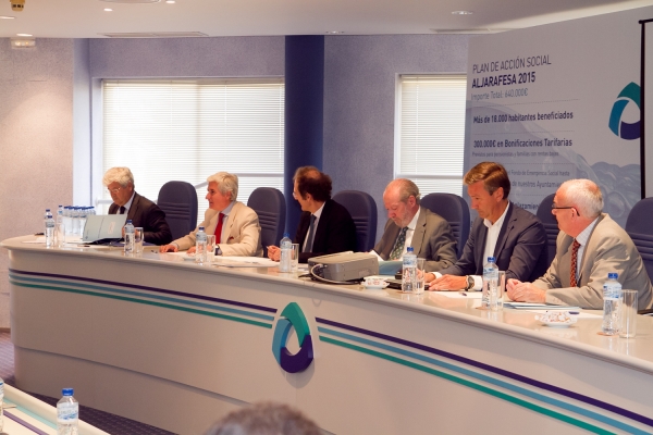 Aljarafesa anima a sus vecinos con menos recursos a acogerse a las bonificaciones de sus tarifas