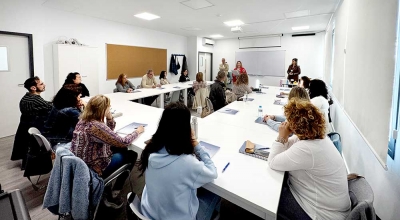 El Ayuntamiento de Tomares inaugura el curso de conserje-recepcionista para mayores de 45 años