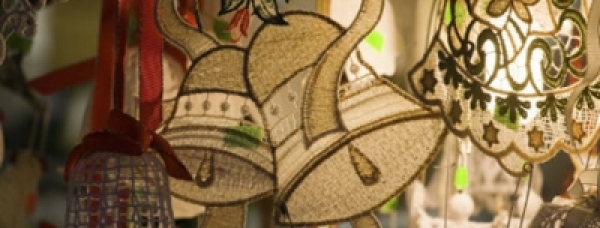 Diez horas diarias de artesan&iacute;a, gastronom&iacute;a, disfraces y actividades en el Mercado Navide&ntilde;o de Valencina