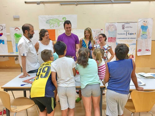 El alcalde de Puerto Real visita el campamento urbano &ldquo;Campus Sunset Cajasol&rdquo;
