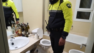 La Polic&iacute;a local de Bormujos denuncia a 16 personas por una fiesta ilegal en una habitaci&oacute;n de un hotel