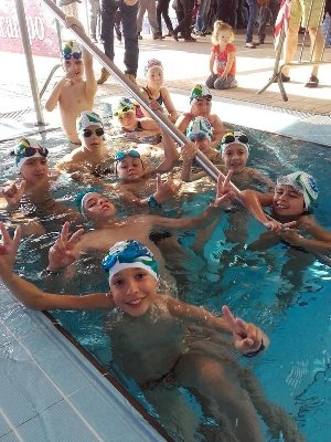 Mairena del Aljarafe acoge la gran final de los Juegos Deportivos Provinciales de Nataci&oacute;n