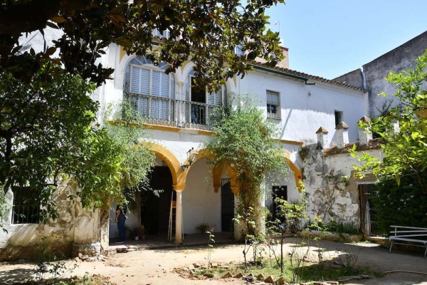El Ayuntamiento de Tomares adquiere la hacienda de Montefuerte del siglo XVII para convertirla en el centro cultural del municipio
