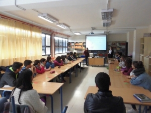 Taller sobre "SIDA y VIH" en el IES Alminar