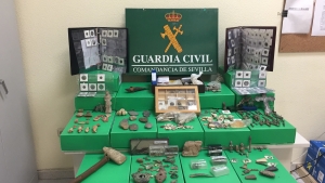 La Guardia Civil de Sevilla detiene a una persona por vender piezas arqueol&oacute;gicas