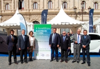 Inaugurada en la Plaza de San Francisco una exposici&oacute;n de veh&iacute;culos el&eacute;ctricos e h&iacute;bridos que permanecer&aacute; abierta hasta ma&ntilde;ana viernes 29 de abril