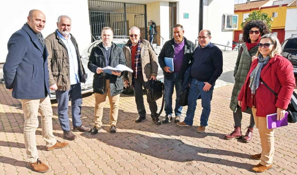 Tomares acoge la firma para el inicio de las obras de rehabilitaci&oacute;n de las 30 viviendas sociales de La Cepa