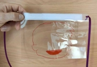 El Ayuntamiento de Pilas reparte pantallas y mascarillas infantiles a domicilio