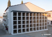 El cementerio municipal de Hu&eacute;var del Aljarafe reabre tras la finalizaci&oacute;n de las obras