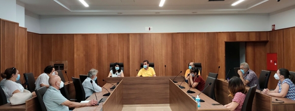 El Ayuntamiento de Pilas re&uacute;ne a centros educativos y AMPAS