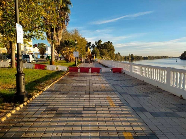 Comienza la obra del Paseo Mar&iacute;timo de Coria del R&iacute;o