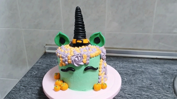 Receta de pastel de unicornio de bruja