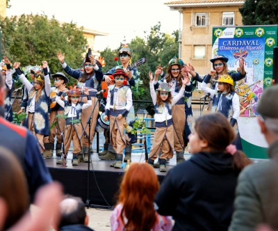 Desfile y carpa de actuaciones en el último fin de semana de Carnaval en Mairena