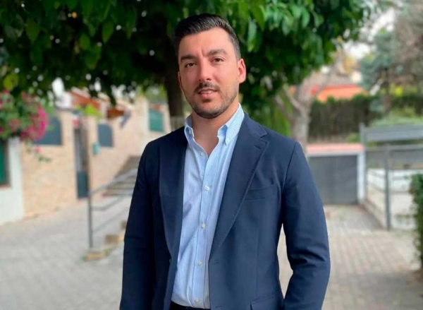 Juan Diego Cansino Torres pronunciar&aacute; este domingo, 30 de marzo, el Preg&oacute;n de la Semana Santa de Tomares 2025