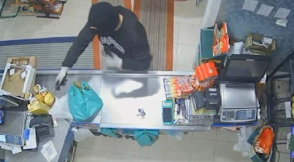 Detenidos los autores de un robo con violencia en Espartinas