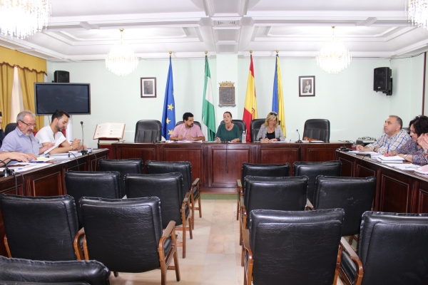 San Juan trabaja en la elaboraci&oacute;n de un protocolo contra el absentismo com&uacute;n para todos los centros