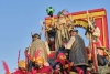 La Cabalgata de Reyes Magos celebra su 40 aniversario repartiendo un cargamento de ilusión por las calles de Gines