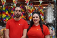 Plasticosur empieza la temporada intensa de los disfraces fin de curso y de elementos para las fiestas veraniegas