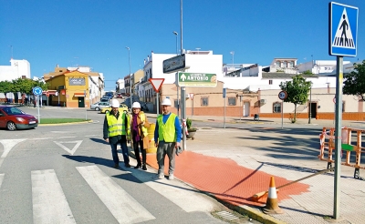 El Plan Supera empieza a adecuar v&iacute;as y a  arreglar parques y edificios p&uacute;blicos de Santiponce