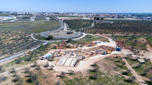Las obras del nuevo cementerio y tanatorio de Mairena del Aljarafe avanzan seg&uacute;n lo previsto